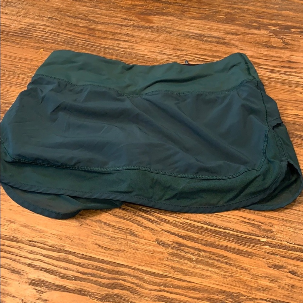 Lululemon skirt size 4